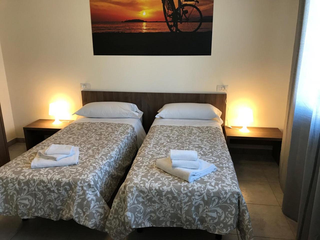 Hotel Bed & Bike Чезена Екстериор снимка